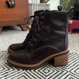 Women’s size 7.5 Timberland waterproof lace up boots